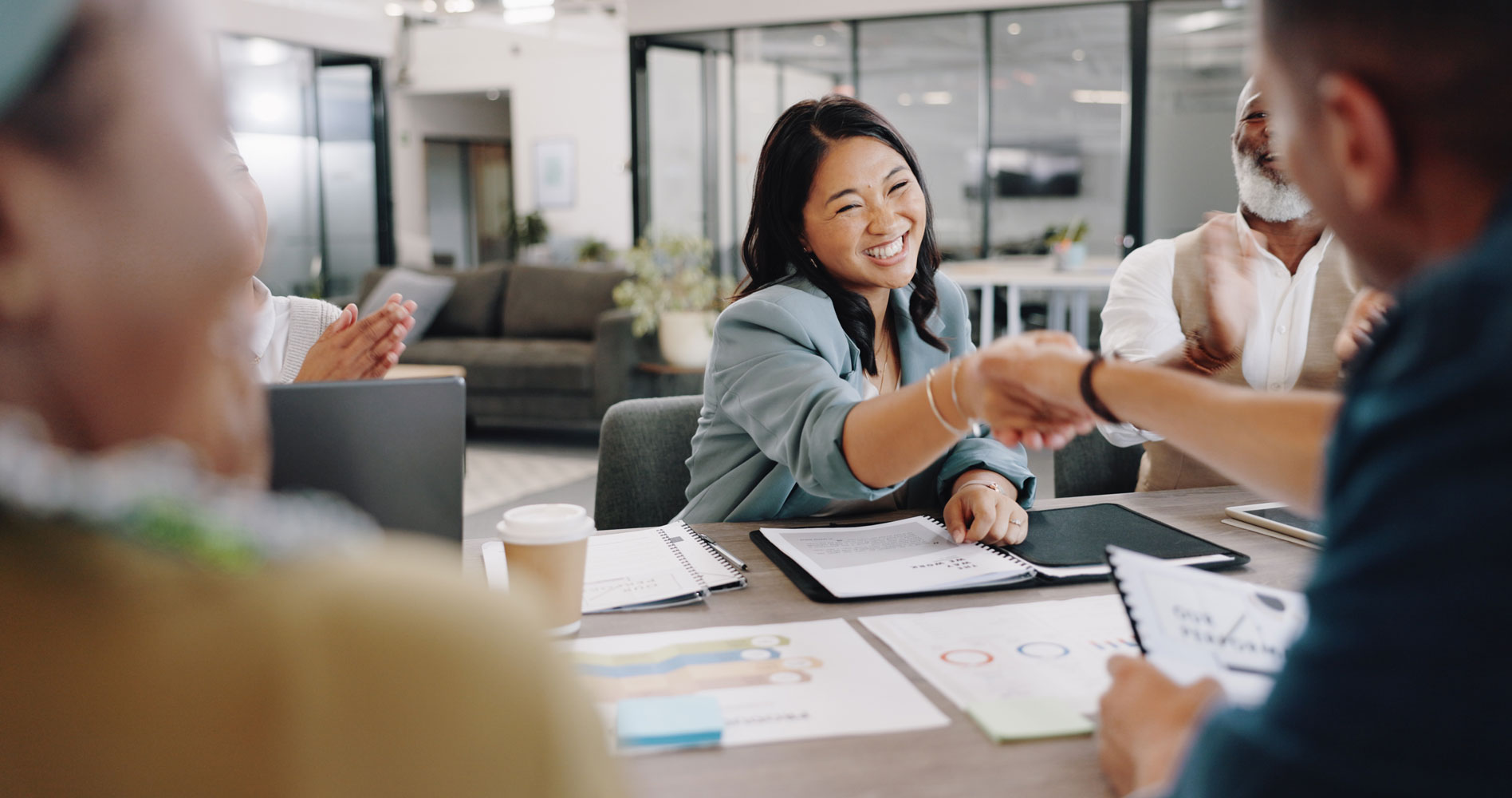 Embauche d'une collaboratrice